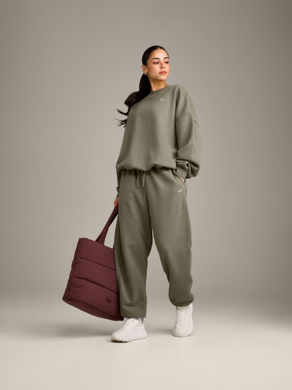 FOUNDATIONS ALL SEASON SWEATSET